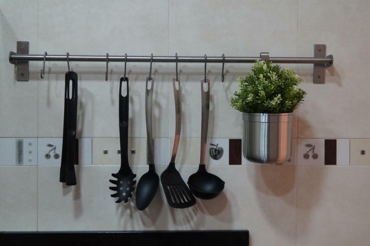 Apartamento Plaza Alfonso XII Málaga Dış mekan fotoğraf