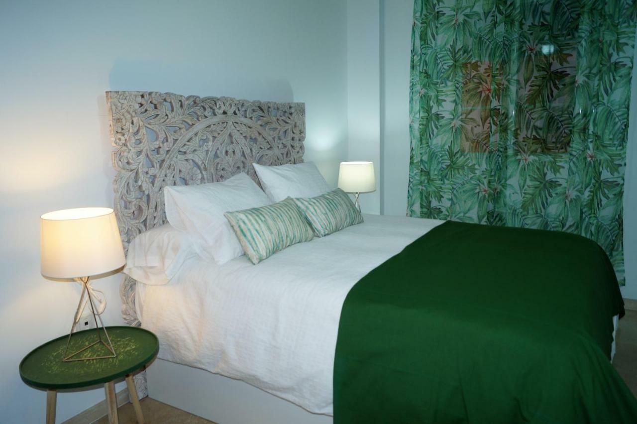 Apartamento Plaza Alfonso XII Málaga Dış mekan fotoğraf