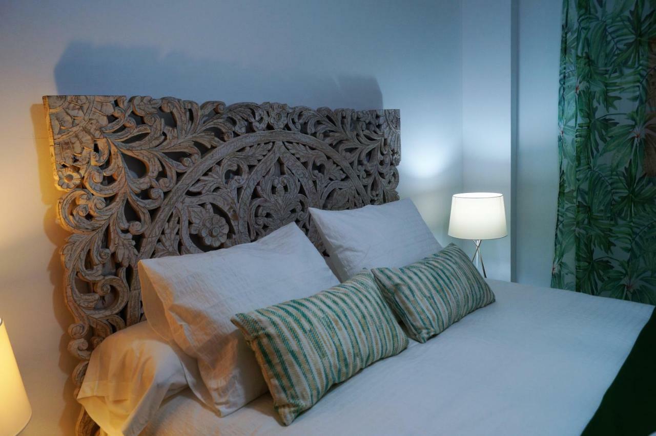 Apartamento Plaza Alfonso XII Málaga Dış mekan fotoğraf